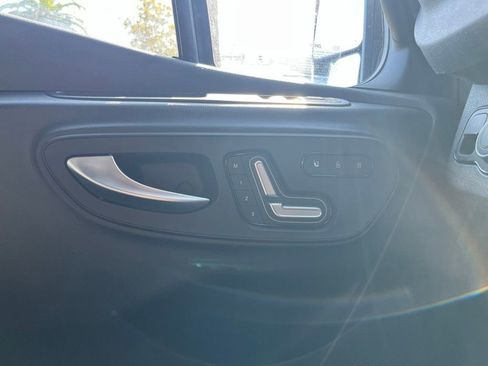 Used 2023 Mercedes-Benz Sprinter 1500 image 22