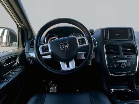 Used 2019 Dodge Grand Caravan GT FWD image 8