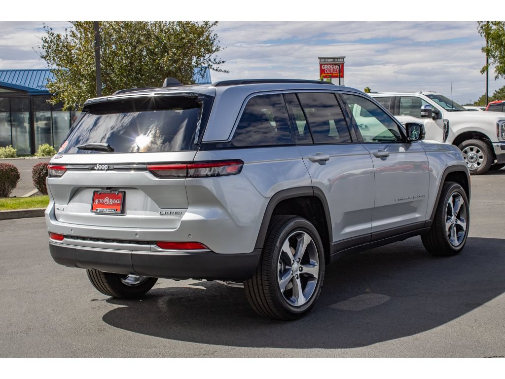 New 2026 Jeep Grand Cherokee Limited AWD/4WD image 8