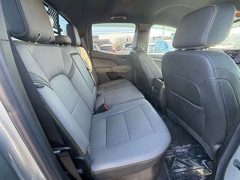 Used 2025 Chevrolet Colorado ZR2 w/ Technology Package image 16