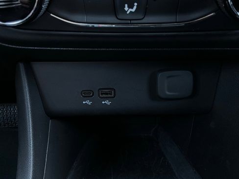 Used 2025 Buick Encore GX Preferred image 24