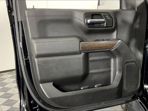 Used 2020 Chevrolet Silverado 1500 LT Trail Boss w/ Convenience Package image 24