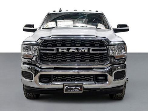 Used 2019 RAM 3500 Tradesman w/ Chrome Appearance Group AWD/4WD image 3