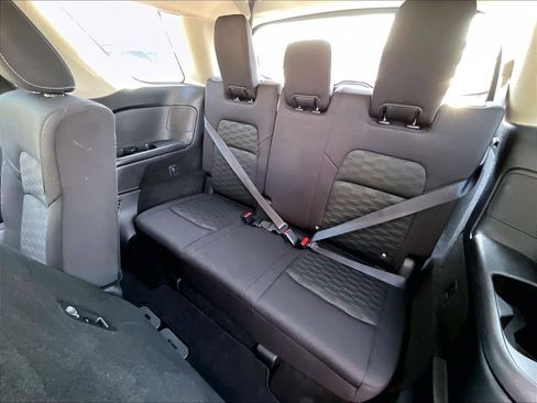 Used 2024 Nissan Pathfinder SV AWD/4WD image 16