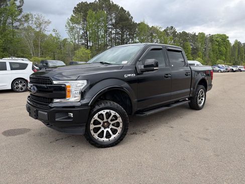 Used 2019 Ford F150 Lariat image 1