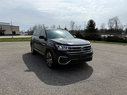Used 2022 Volkswagen Atlas SEL Premium image 3