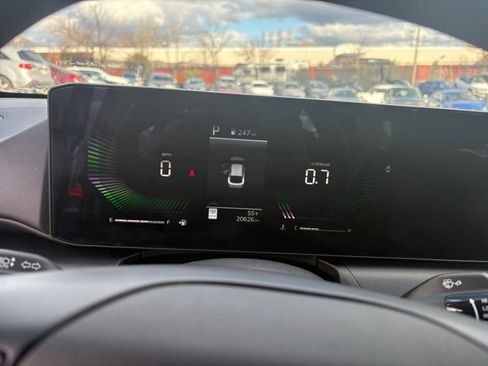 Used 2025 Kia K4 LXS image 38