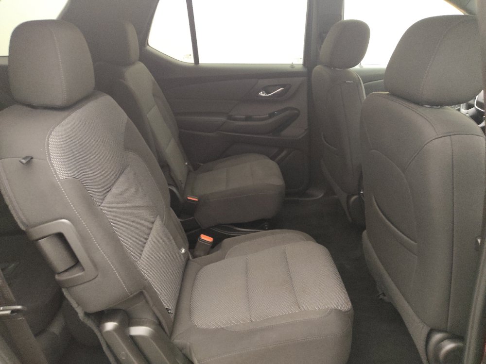 Used 2023 Chevrolet Traverse LT FWD image 19
