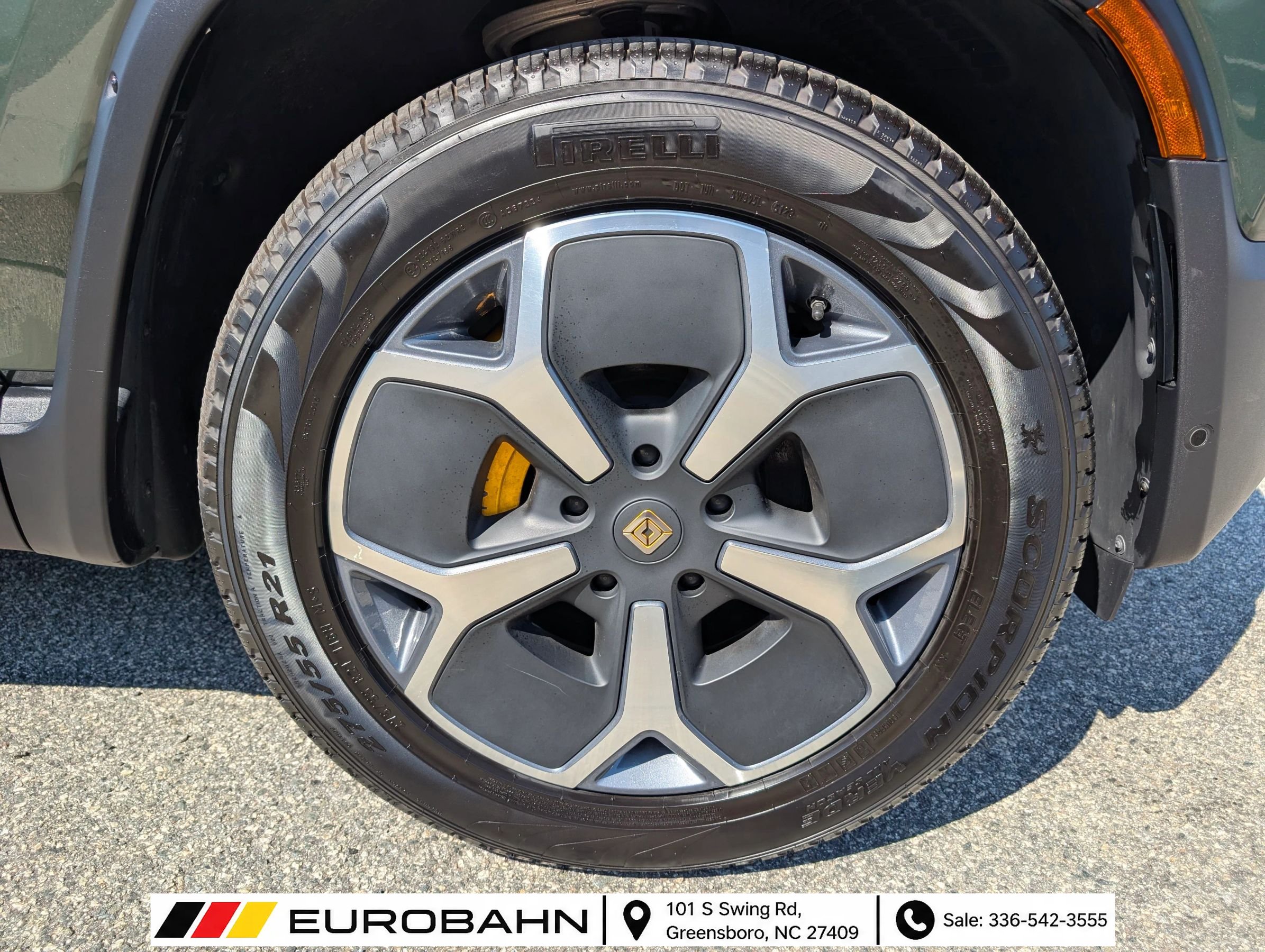 Used 2024 Rivian R1S Adventure Quad AWD/4WD image 37