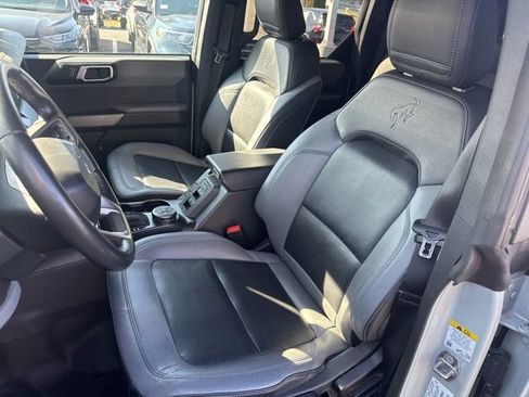 Used 2023 Ford Bronco Black Diamond image 18