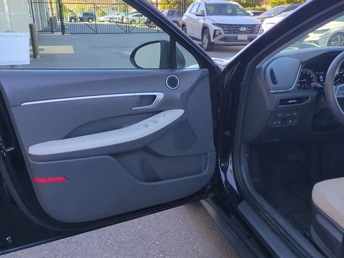Used 2023 Hyundai Sonata SE image 12