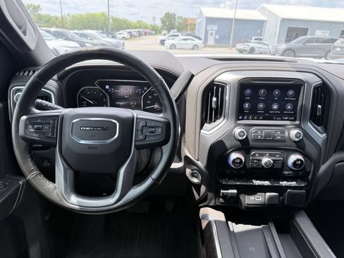 Used 2020 GMC Sierra 1500 Denali w/ Denali Ultimate Package AWD/4WD image 10