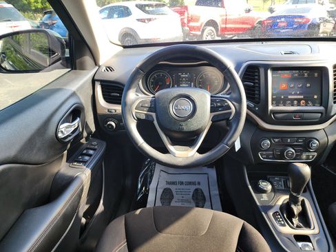 Used 2016 Jeep Cherokee 75th Anniversary AWD/4WD image 9
