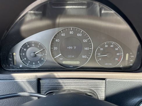Used 2007 Mercedes-Benz CLK 350 Cabriolet image 24