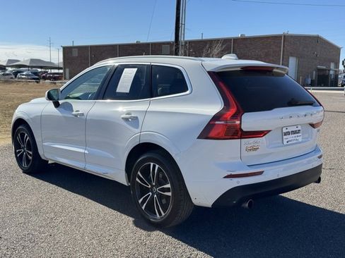 Used 2020 Volvo XC60 T5 Momentum w/ Protection Package image 4