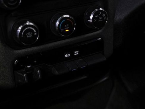 Used 2024 RAM 2500 Tradesman w/ Chrome Appearance Group image 20