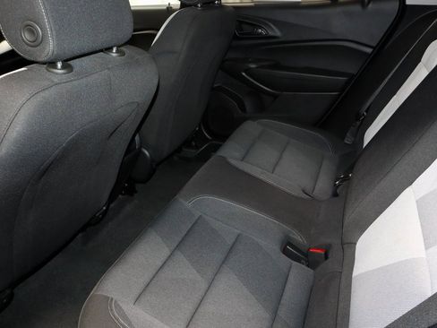 Used 2025 Chevrolet Trax LS image 19