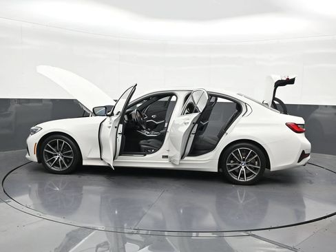 Used 2021 BMW 330i Sedan w/ Convenience Package RWD image 34