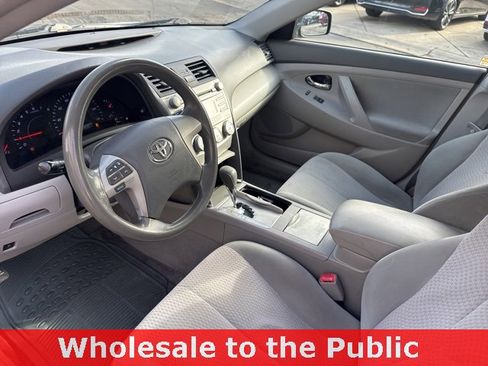 Used 2011 Toyota Camry LE image 15