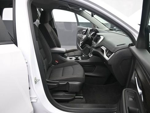 Used 2023 GMC Terrain SLE w/ Driver Convenience Package FWD image 18