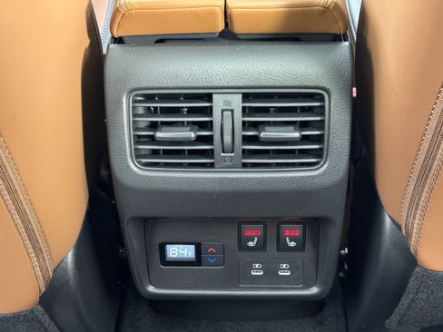 Used 2024 Nissan Rogue Platinum w/ Platinum Premium Package image 35