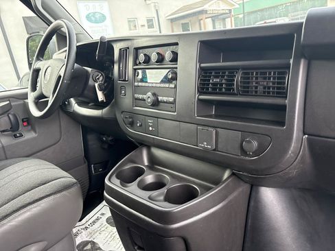 Used 2024 GMC Savana 2500 w/ Driver Convenience Package RWD image 28