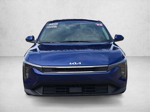 Used 2025 Kia K4 FWD image 2