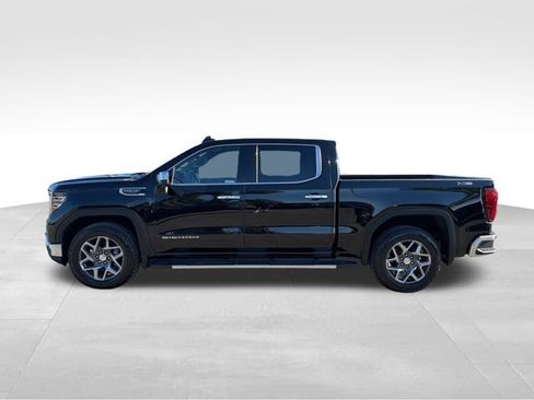 Used 2023 GMC Sierra 1500 SLT w/ SLT Premium Plus Package AWD/4WD image 4