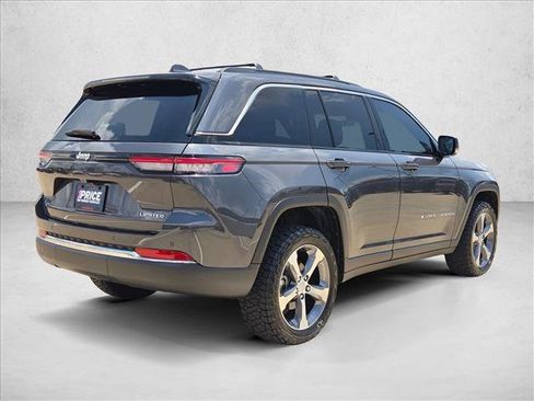 Used 2025 Jeep Grand Cherokee Limited RWD image 5