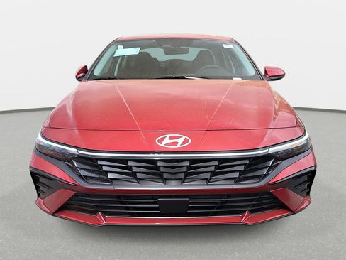 New 2024 Hyundai Elantra SEL w/ Convenience Package image 2
