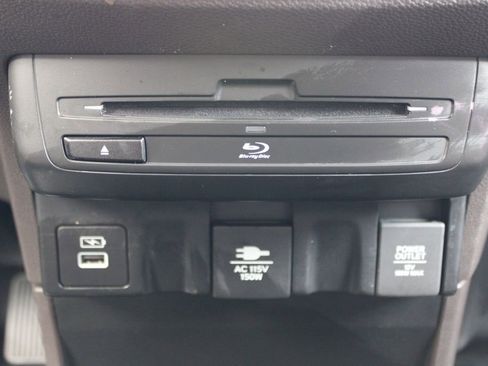 Certified 2024 Honda Odyssey Touring image 23