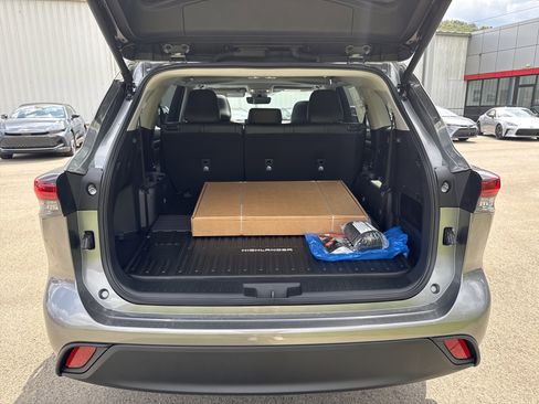 New 2025 Toyota Highlander XLE AWD/4WD image 31
