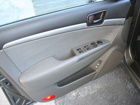 Used 2009 Hyundai Sonata GLS FWD image 16