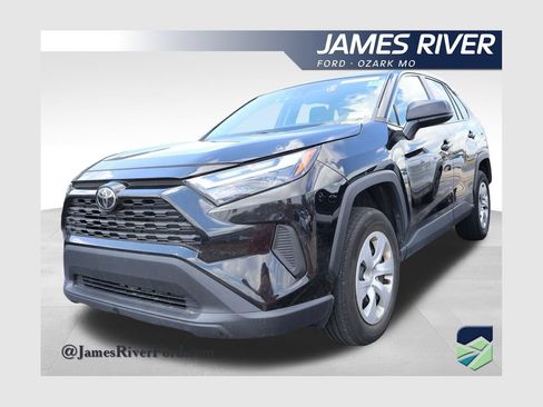 Used 2025 Toyota RAV4 LE AWD/4WD image 1