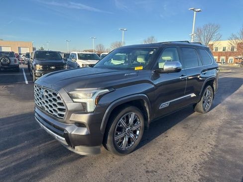 Used 2024 Toyota Sequoia Capstone image 3