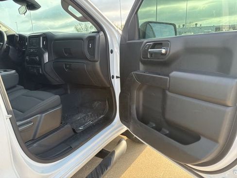 Used 2023 Chevrolet Silverado 1500 Custom Trail Boss image 23