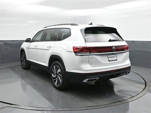 New 2026 Volkswagen Atlas SE image 5