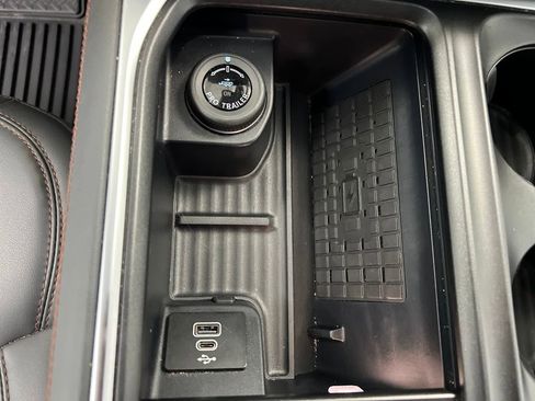 Used 2025 Ford Expedition Max Active image 57