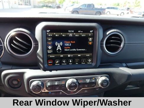 Used 2023 Jeep Wrangler Unlimited Sahara w/ Cold Weather Group AWD/4WD image 16