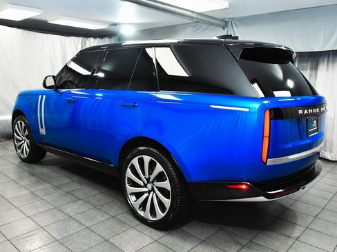 Used 2024 Land Rover Range Rover Autobiography image 4