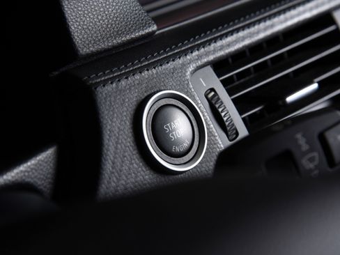 Used 2011 BMW M3 Coupe image 29