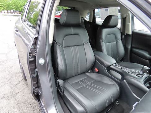 Used 2024 Honda HR-V EX-L image 16