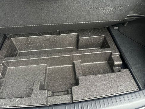 Used 2013 Lexus CT 200h image 16