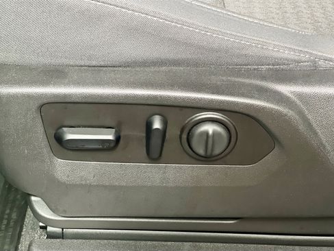 Used 2020 GMC Sierra 1500 SLE w/ SLE Value Package image 15