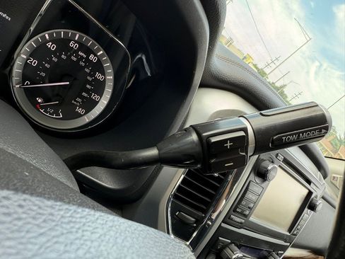 Used 2017 Nissan Titan SL image 30