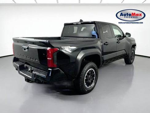 Used 2025 Toyota Tacoma TRD Off-Road image 2
