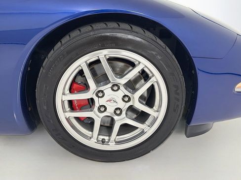 Used 2004 Chevrolet Corvette Z06 w/ Z06 Preferred Equipment Group RWD image 29