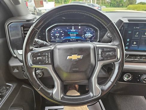 Used 2023 Chevrolet Silverado 1500 LT AWD/4WD image 12