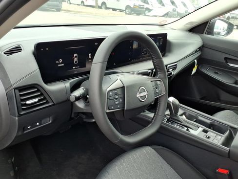 New 2026 Nissan Sentra SV w/ SV Convenience Package FWD image 14