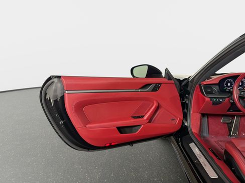 Used 2025 Porsche 911 Carrera RWD image 26